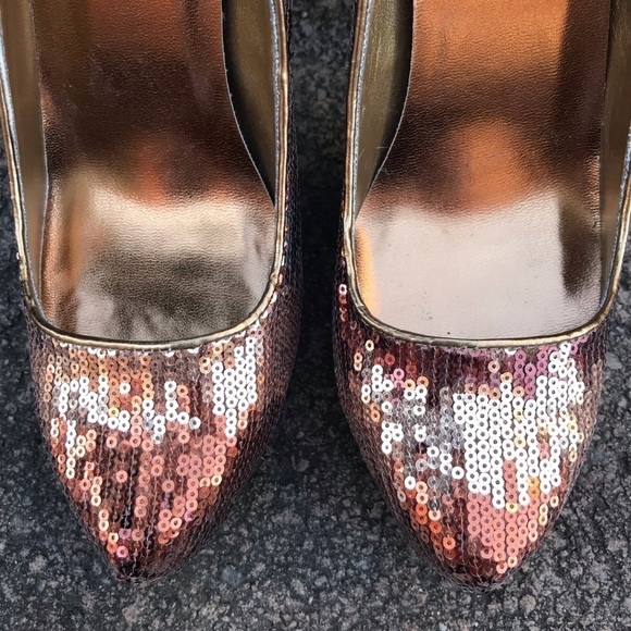 JUST FABULOUS 7.5 Copper Sequins Platform Pumps Size 7.5 - Picture 11 of 16